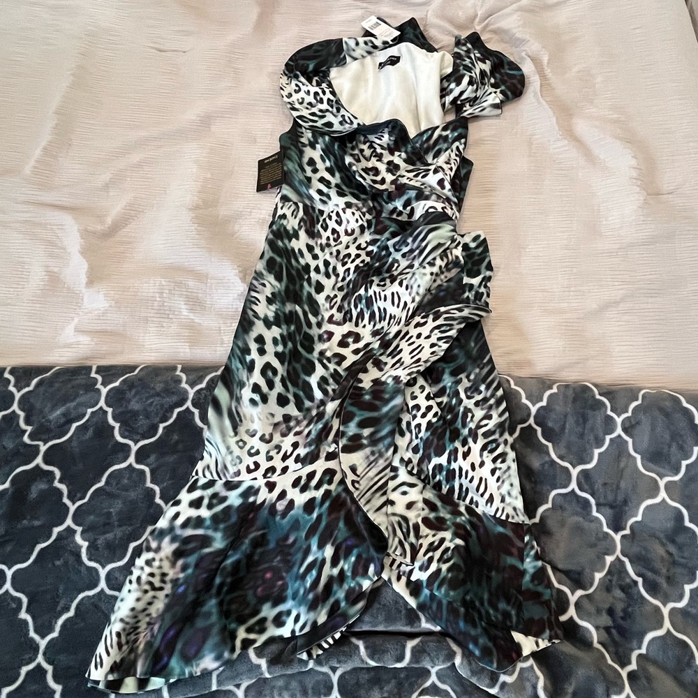 Bebe dress size small pet free and smoke free home with tag